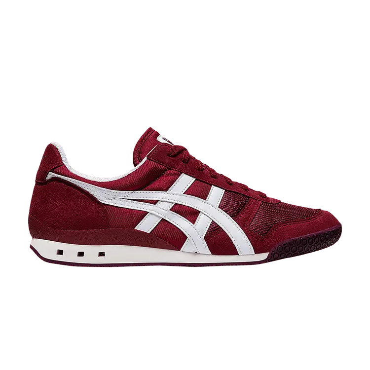 Кроссовки ASICS Ultimate 81 'Beet Juice', красный
Кроссовки ASICS Ultimate 81 'Beet Juice', красный