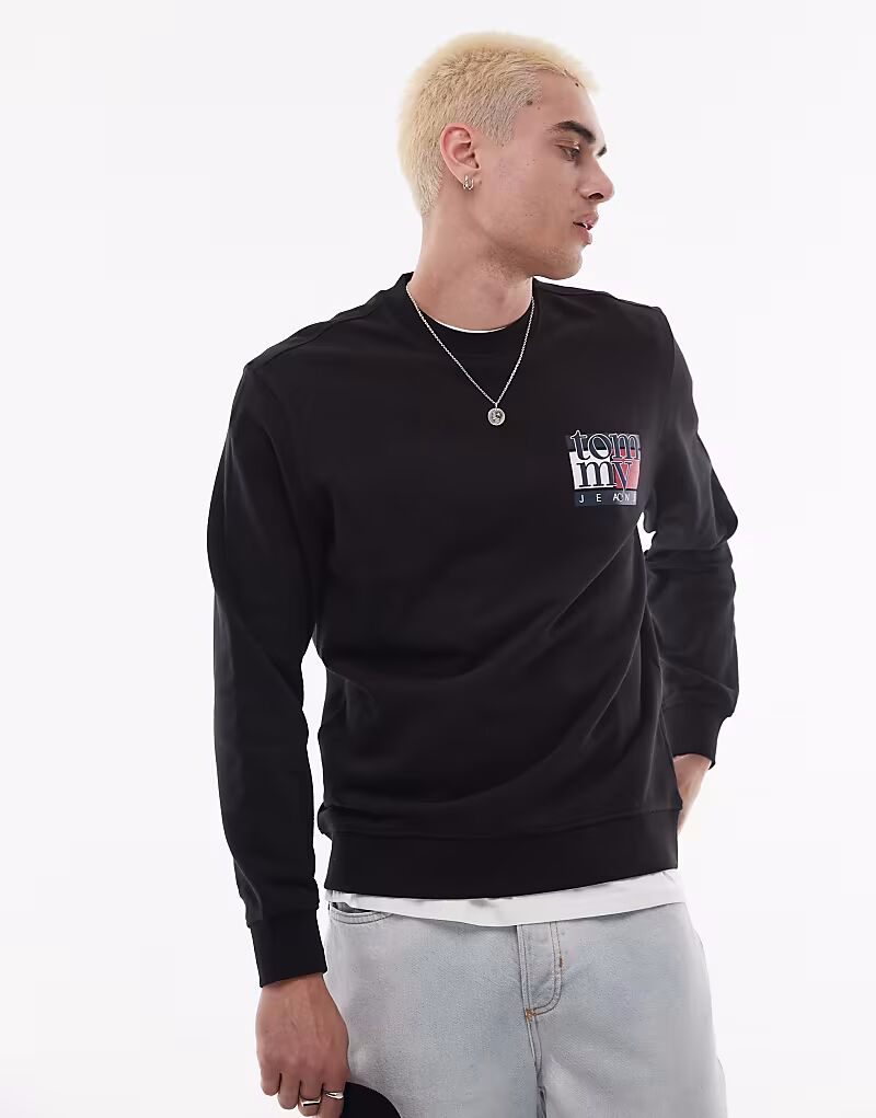 Толстовка с флагом на груди черного цвета Tommy Jeans
Толстовка с флагом на груди черного цвета Tommy Jeans