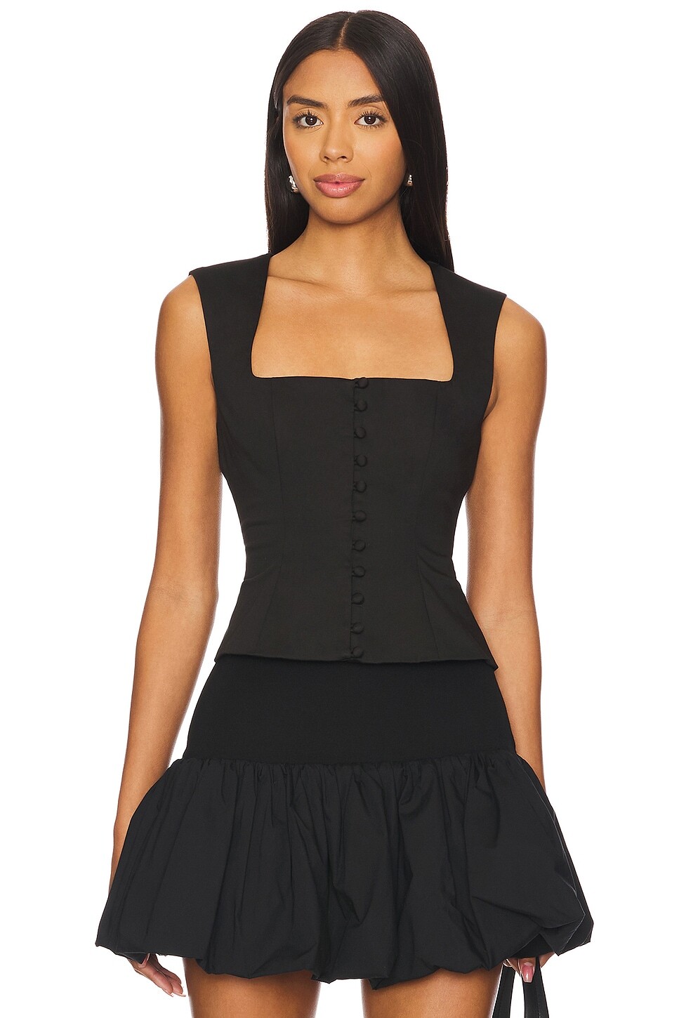 Лулу топ Majorelle, черный
Лулу топ Majorelle, черный