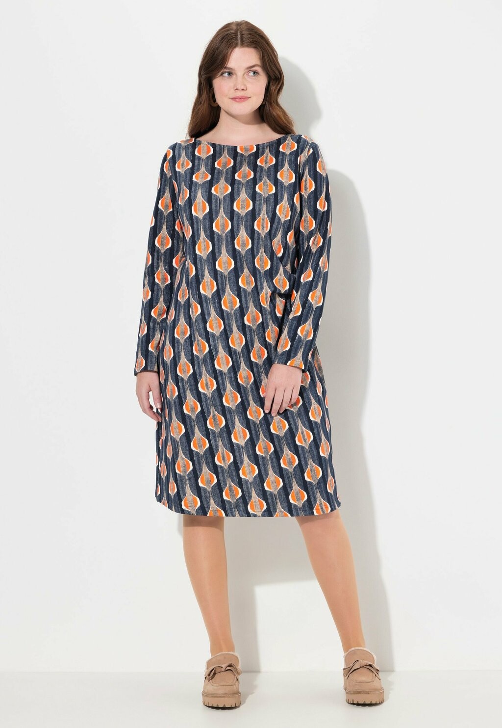 Платье-джемпер RETRO BOAT NECK Ulla Popken, черный
Платье-джемпер RETRO BOAT NECK Ulla Popken, черный