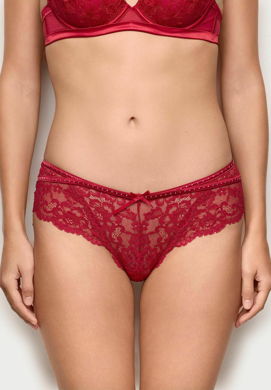 Трусы Yamamay XMAS JOLLY, Ruby Floral/Red
Трусы Yamamay XMAS JOLLY, Ruby Floral/Red