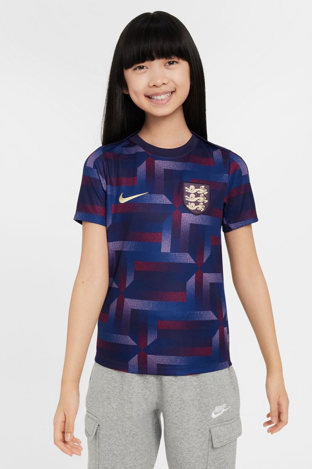 Предматчевая футбольная футболка Академии Англии Nike, фиолетовый
Предматчевая футбольная футболка Академии Англии Nike, фиолетовый