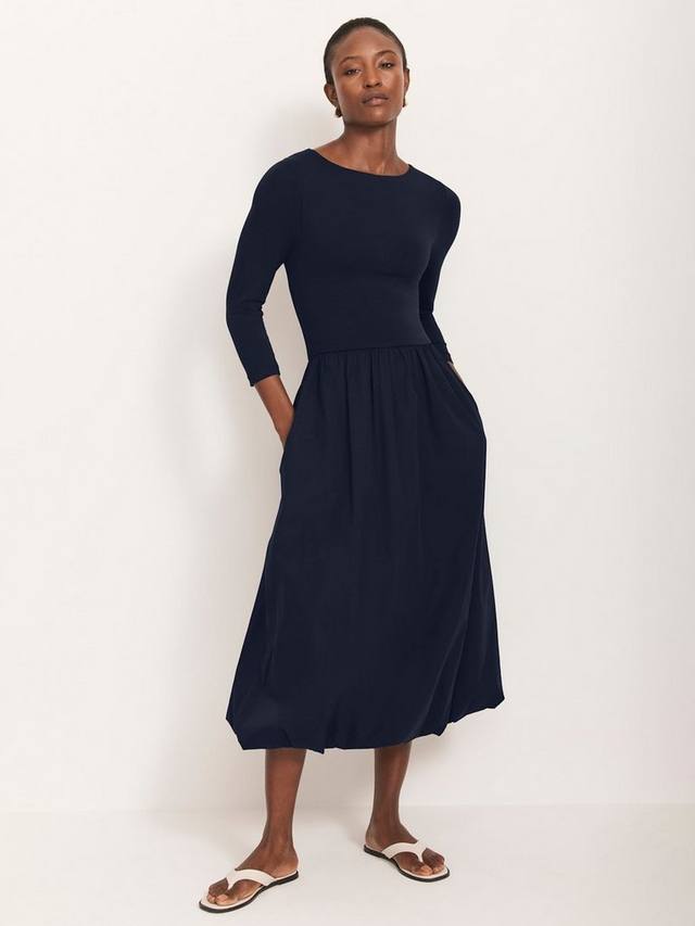 Миди-платье с пузырчатым подолом Mint Velvet, цвет Blue Navy
Миди-платье с пузырчатым подолом Mint Velvet, цвет Blue Navy