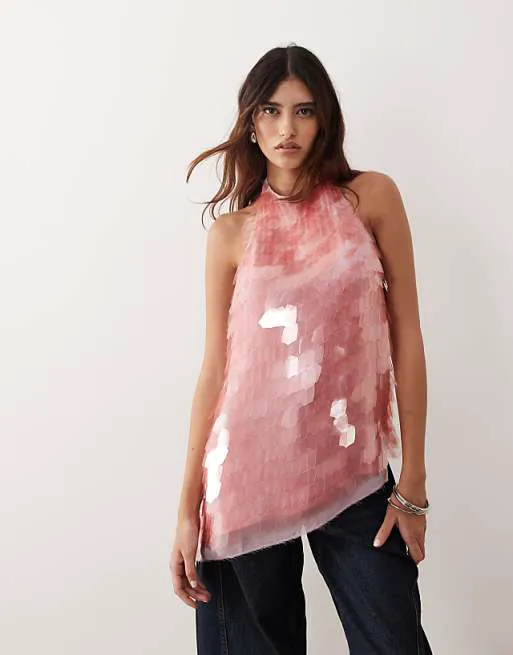 Розовый удлиненный топ с воротником-бретелькой ARRANGE, украшенный осколками пайеток
Розовый удлиненный топ с воротником-бретелькой ARRANGE, украшенный осколками пайеток