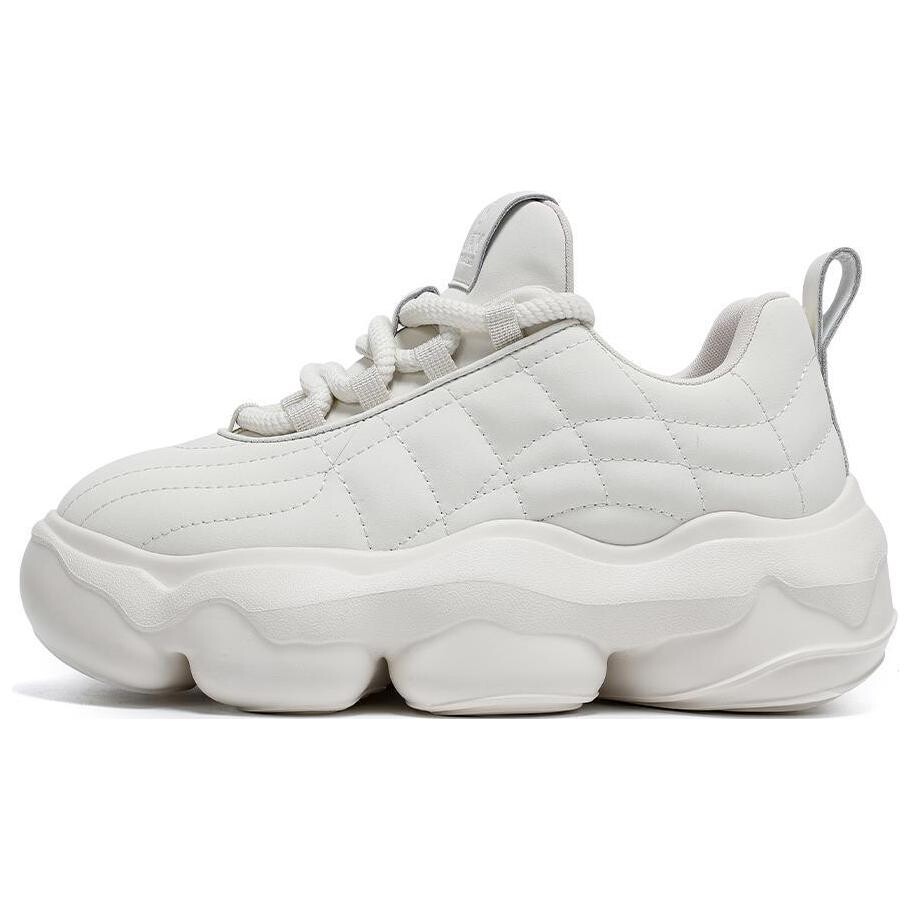 Кроссовки мужские массивные низкие белый Fairwhale
Кроссовки мужские массивные низкие белый Fairwhale