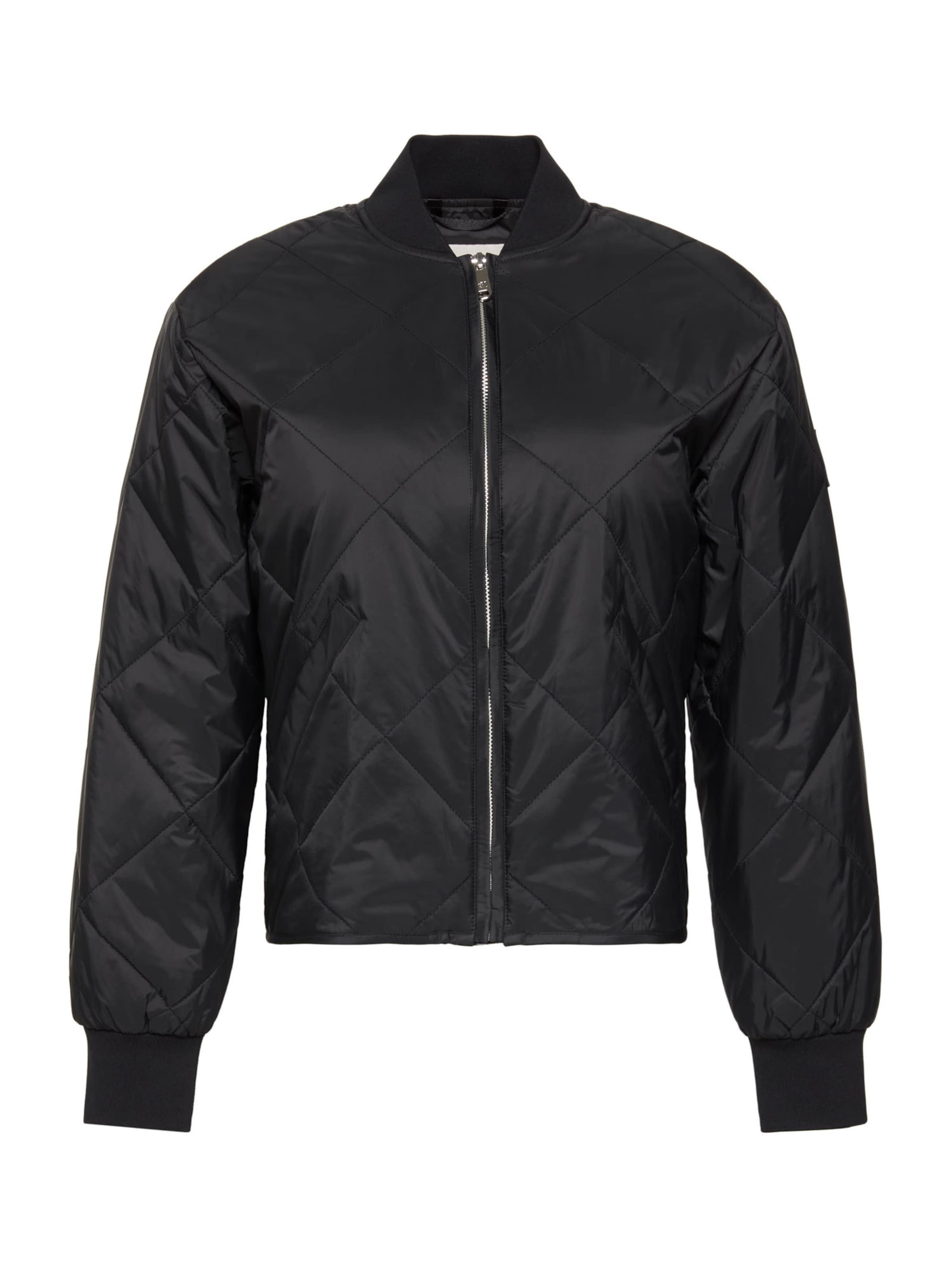 Calvin Klein Jeans Куртка для межсезонья в черном цвете
Calvin Klein Jeans Куртка для межсезонья в черном цвете