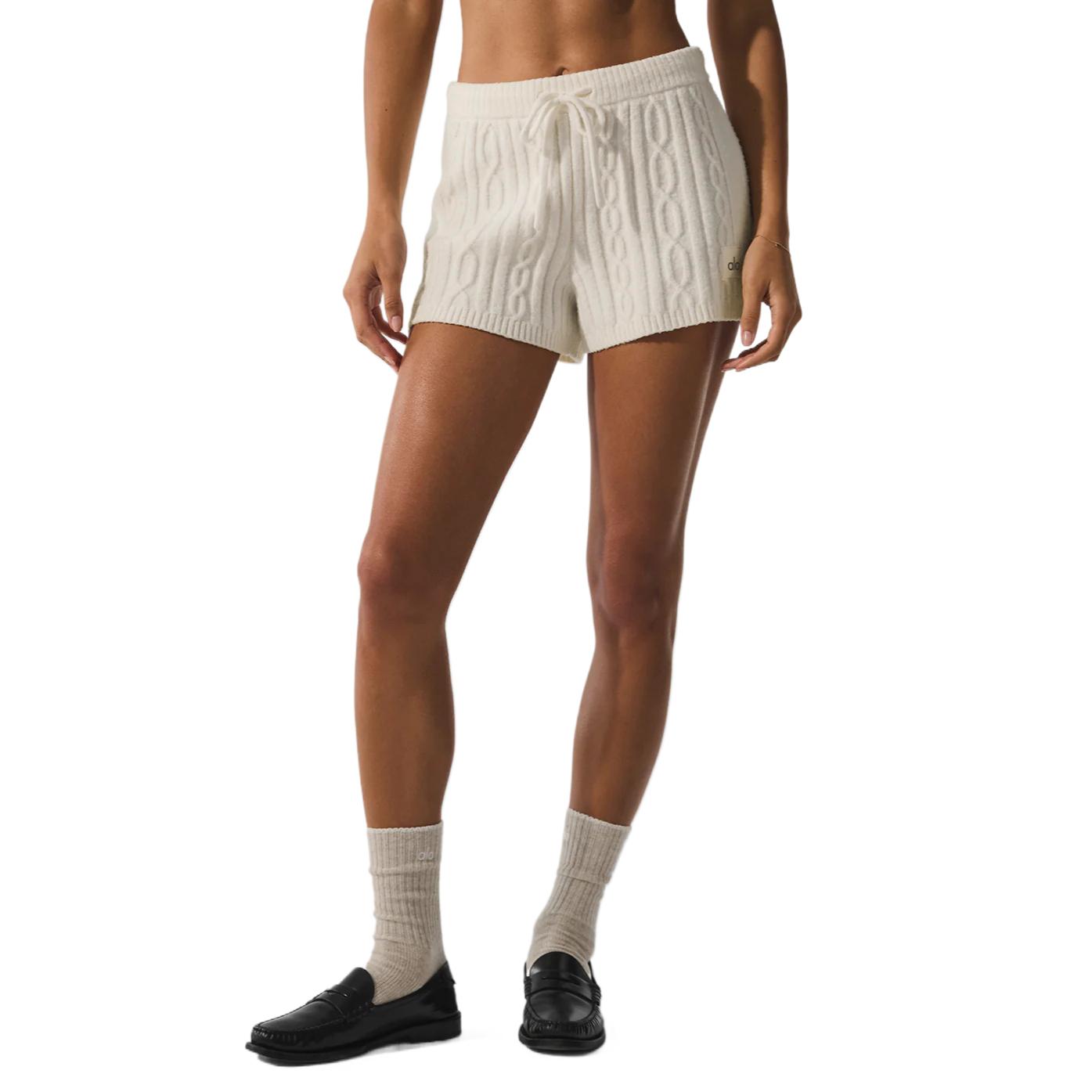 Трикотажные шорты Casual женские Alo Yoga, слоновая кость
Трикотажные шорты Casual женские Alo Yoga, слоновая кость