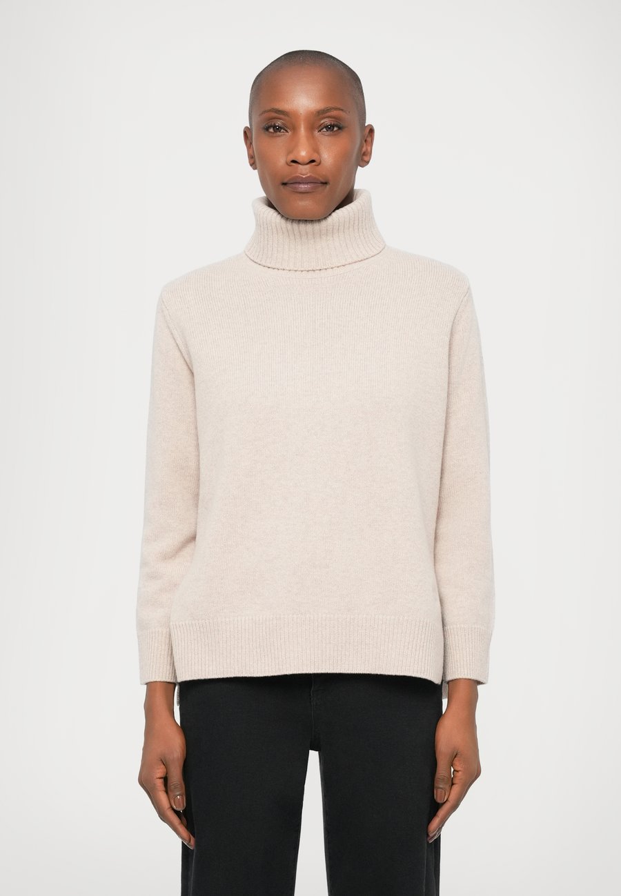 Джемпер Maison Kitsuné COMFORT TURTLE NECK , Light Beige Melange/Beige
Джемпер Maison Kitsuné COMFORT TURTLE NECK , Light Beige Melange/Beige