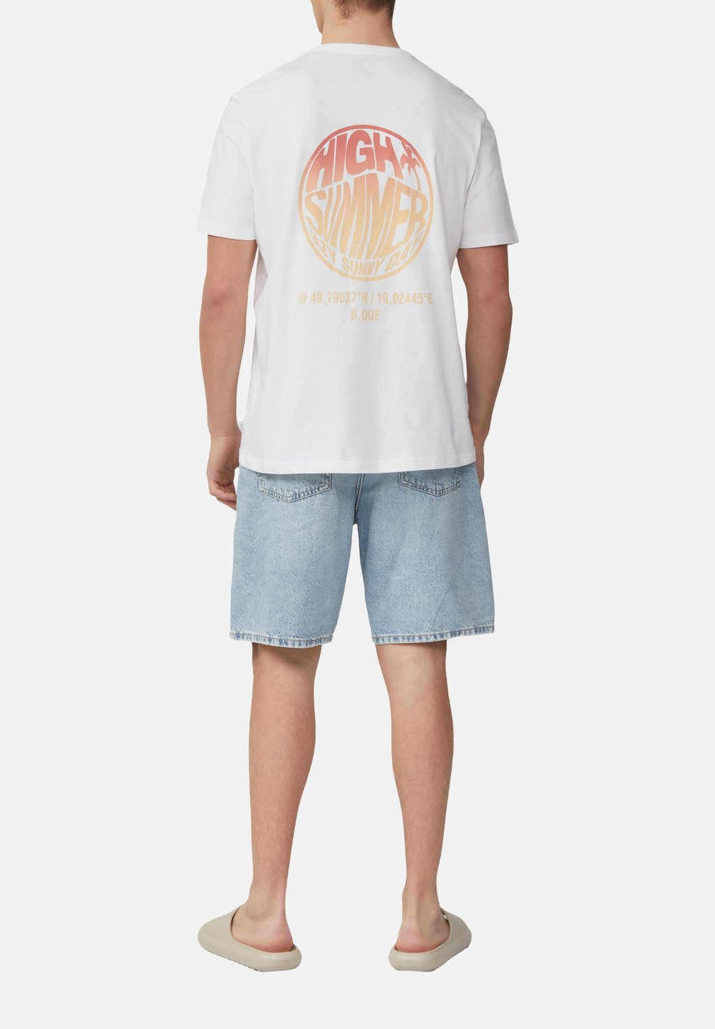 Футболка с принтом QS, белый
Футболка с принтом QS, белый