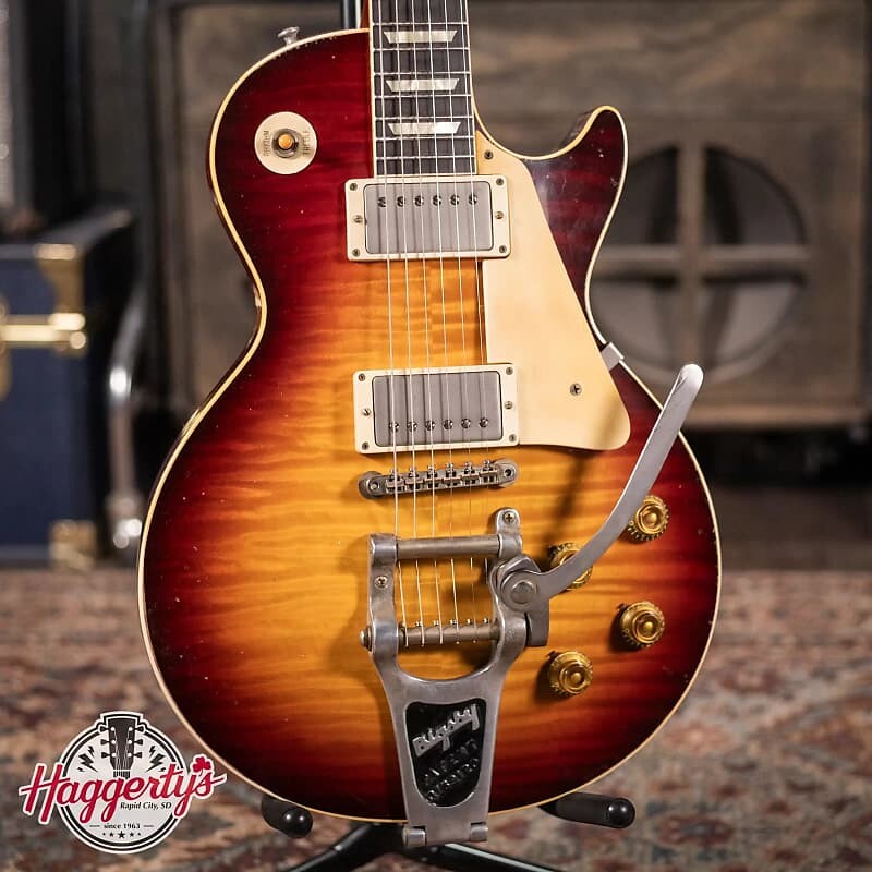 Электрогитара Gibson 1959 Les Paul Standard Reissue Limited Edition Murphy Lab Aged with Brazilian Rosewood - Tom's Tri-Burst with Hardshell Case
Электрогитара Gibson 1959 Les Paul Standard Reissue Limited Edition Murphy Lab Aged with Brazilian Rosewood - Tom's Tri-Burst with Hardshell Case