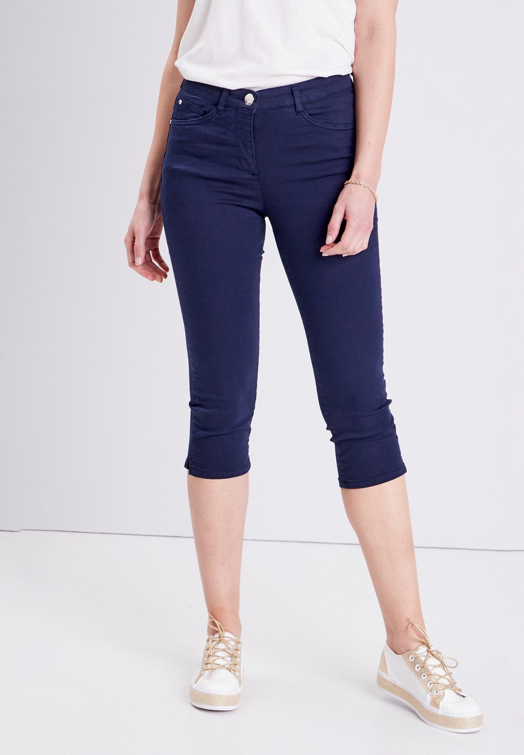 Джинсовые шорты GERADE GESCHNITTENE COURT IN STANDARDGRÖSSE Breal, темно-синий
Джинсовые шорты GERADE GESCHNITTENE COURT IN STANDARDGRÖSSE Breal, темно-синий