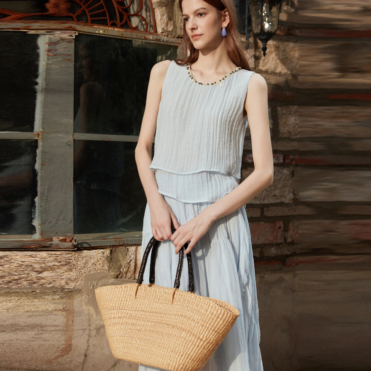 ELLE Футболка женская синяя с круглым вырезом тонкая
ELLE Футболка женская синяя с круглым вырезом тонкая