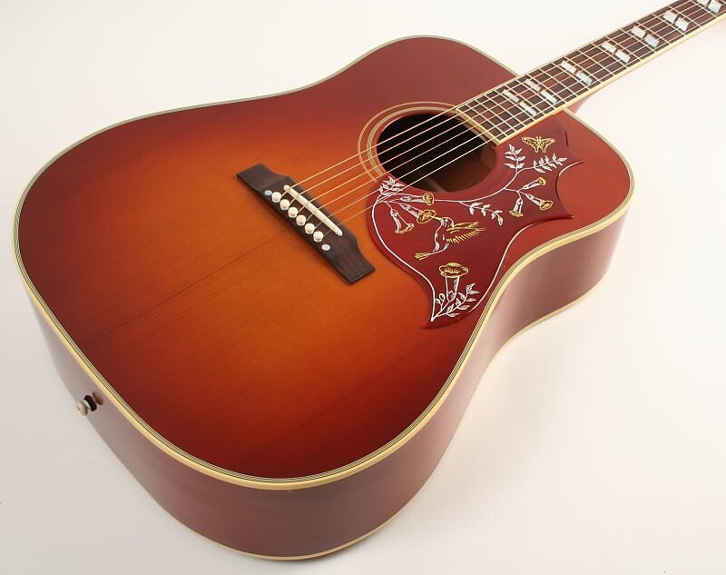 Акустическая гитара Gibson Custom Shop 1960 Hummingbird Fixed Bridge Heritage Cherry Sunburst 21323063
Акустическая гитара Gibson Custom Shop 1960 Hummingbird Fixed Bridge Heritage Cherry Sunburst 21323063