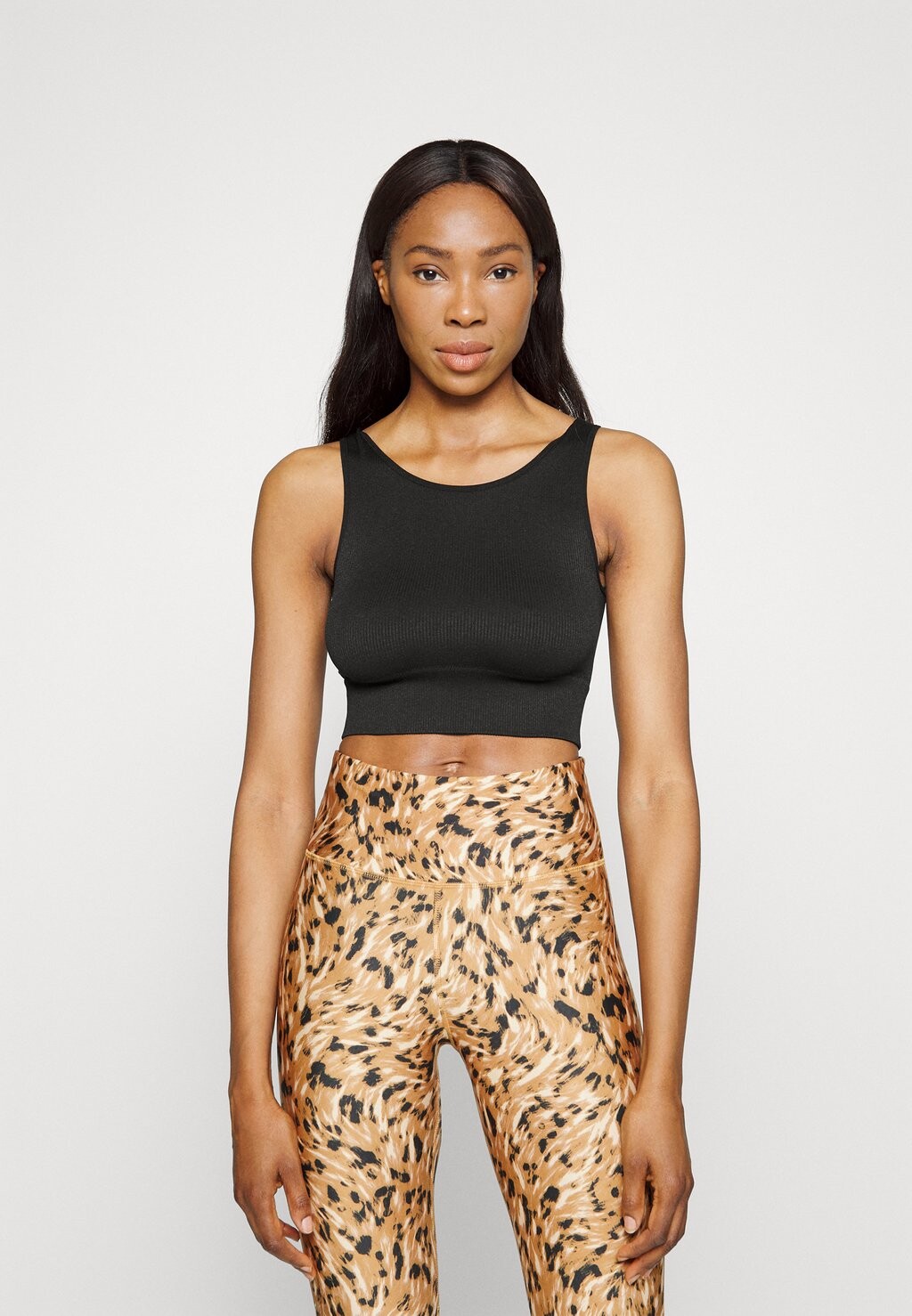 Топ ONLY Play, черный
Топ ONLY Play, черный