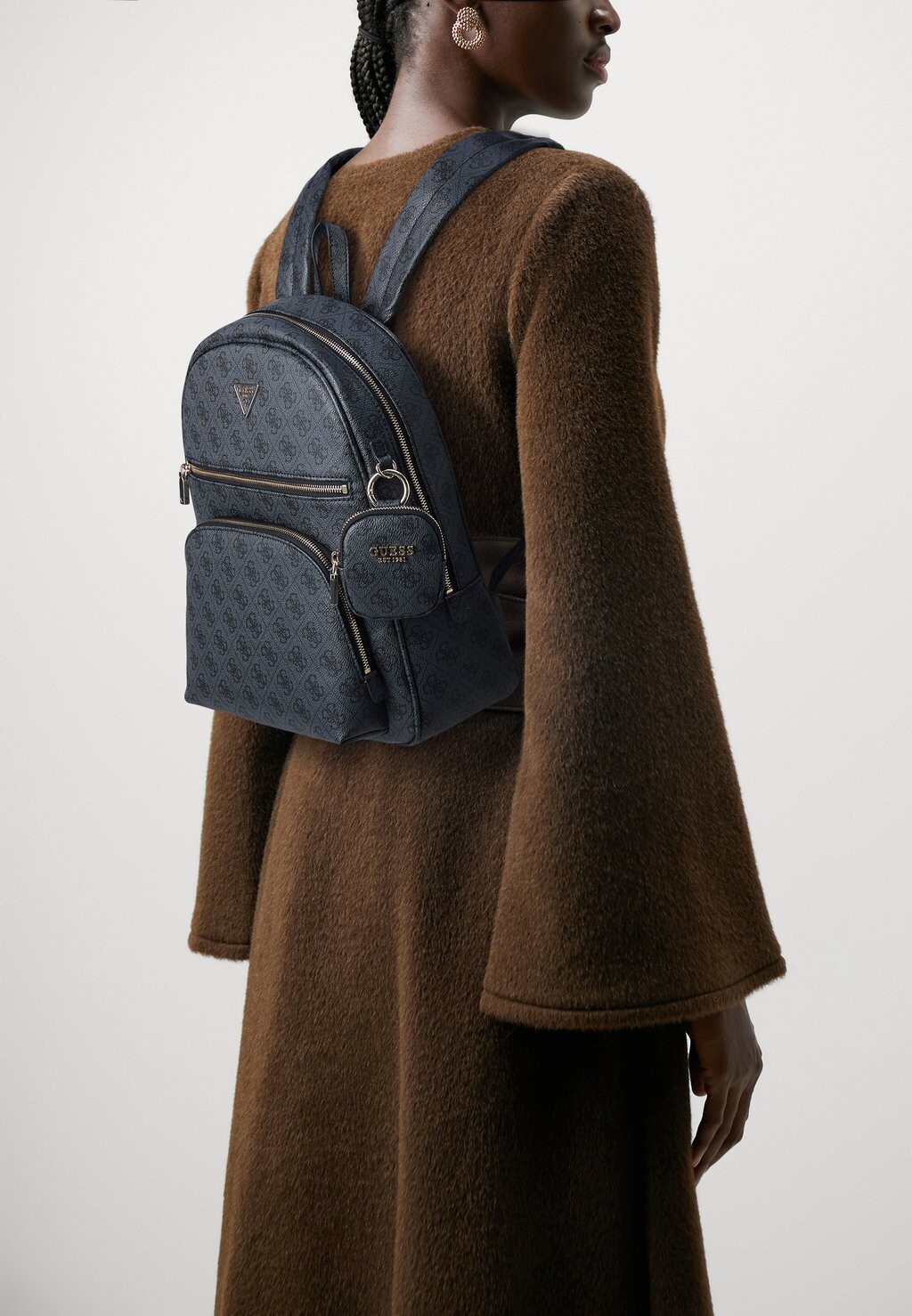 Рюкзак POWER PLAY Guess, цвет coal
Рюкзак POWER PLAY Guess, цвет coal