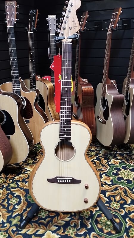 Акустическая гитара Fender Highway Series Parlor Spruce Top 2023 - Present - Natural
Акустическая гитара Fender Highway Series Parlor Spruce Top 2023 - Present - Natural