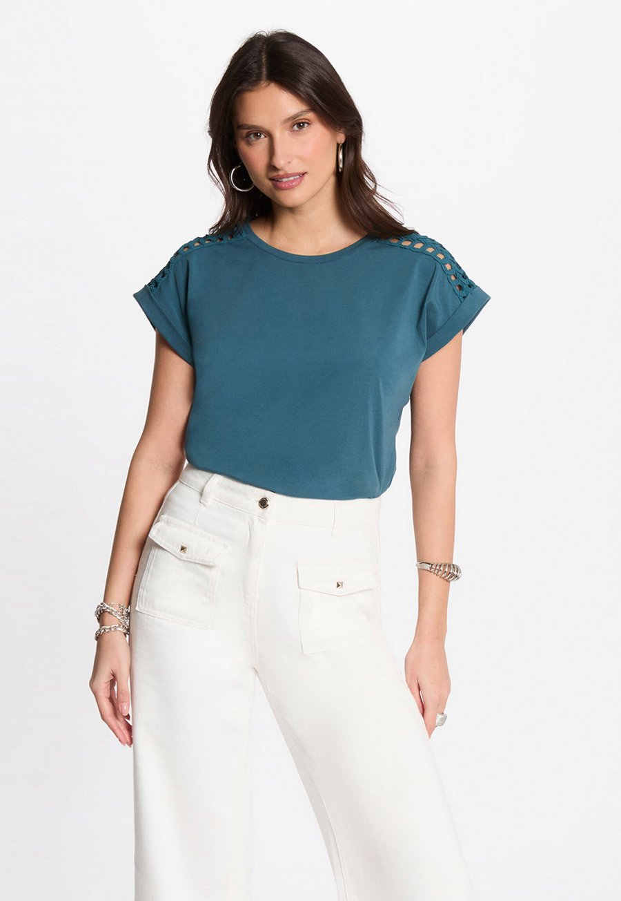 Футболка Morgan SHORT-SLEEVED, Bleu Pétrole/Blue
Футболка Morgan SHORT-SLEEVED, Bleu Pétrole/Blue