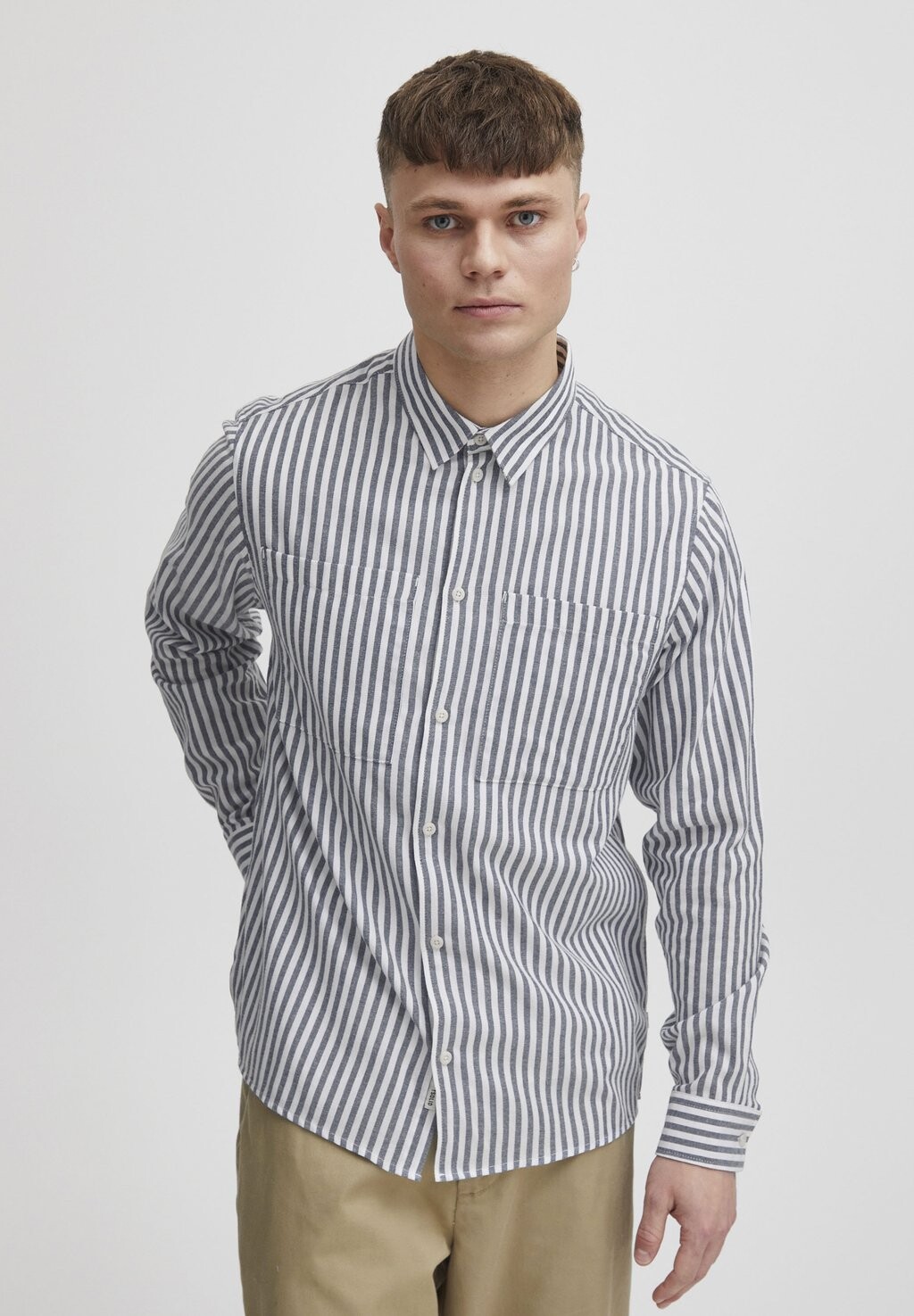 Рубашка SDGAMAL Solid, цвет insignia blue
Рубашка SDGAMAL Solid, цвет insignia blue