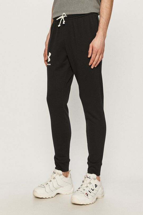 Брюки Under Armour, черный
Брюки Under Armour, черный