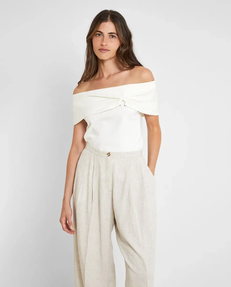 Женская футболка с асимметричным вырезом Trucco, белый
Женская футболка с асимметричным вырезом Trucco, белый