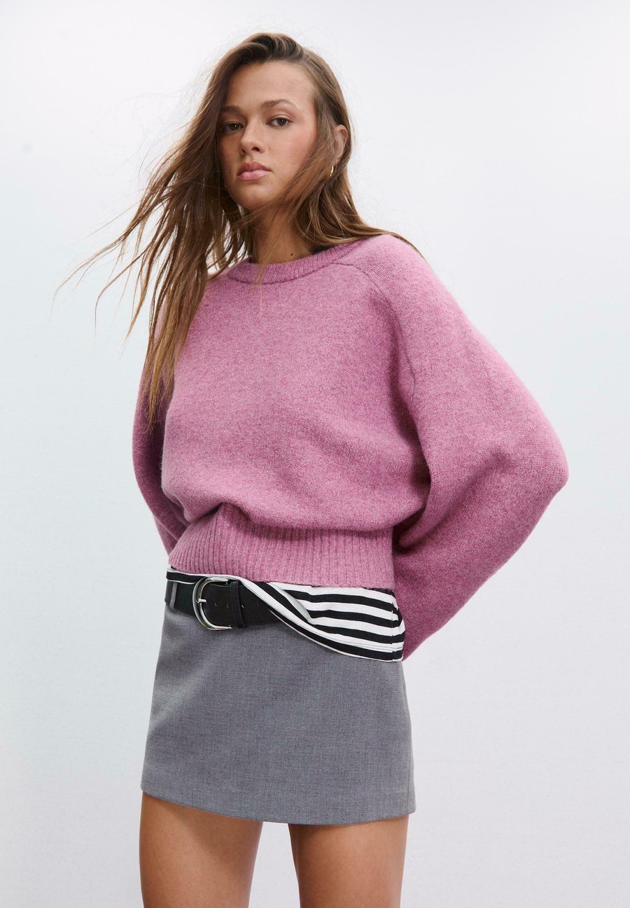 Джемпер Stradivarius BASIC SOFT SWEATER , Mottled Purple
Джемпер Stradivarius BASIC SOFT SWEATER , Mottled Purple