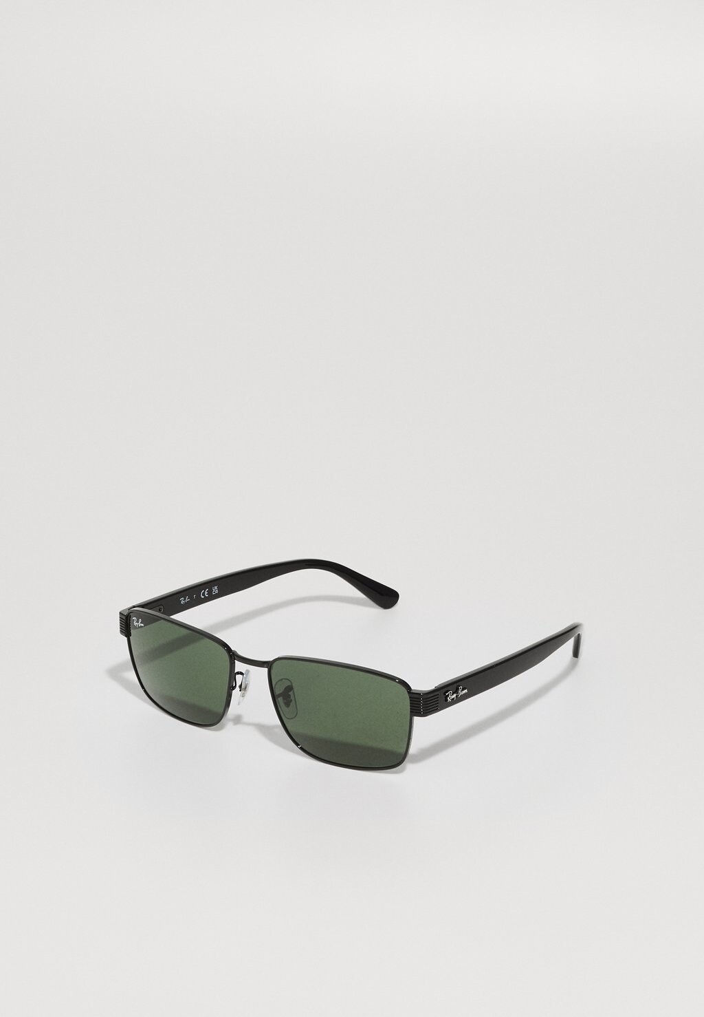 Солнцезащитные очки Ray-Ban, черный
Солнцезащитные очки Ray-Ban, черный