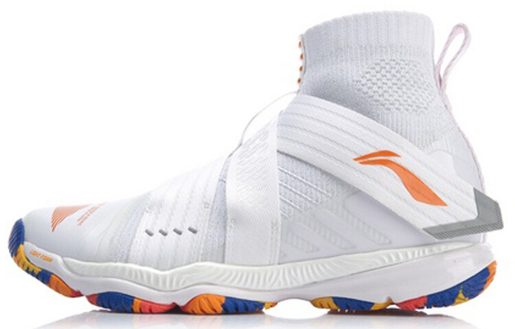 Кроссовки для бадминтона Ranger женские с высоким верхом Lining
Кроссовки для бадминтона Ranger женские с высоким верхом Lining