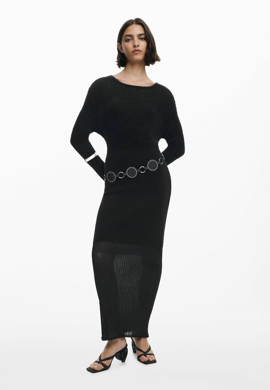 Платье Desigual Maxi dress, Black
Платье Desigual Maxi dress, Black