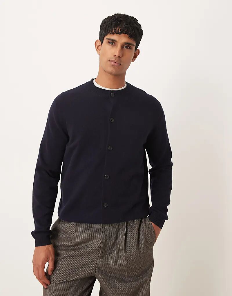 Кардиган Mango premium из 100% шерсти темно-синего цвета
Кардиган Mango premium из 100% шерсти темно-синего цвета