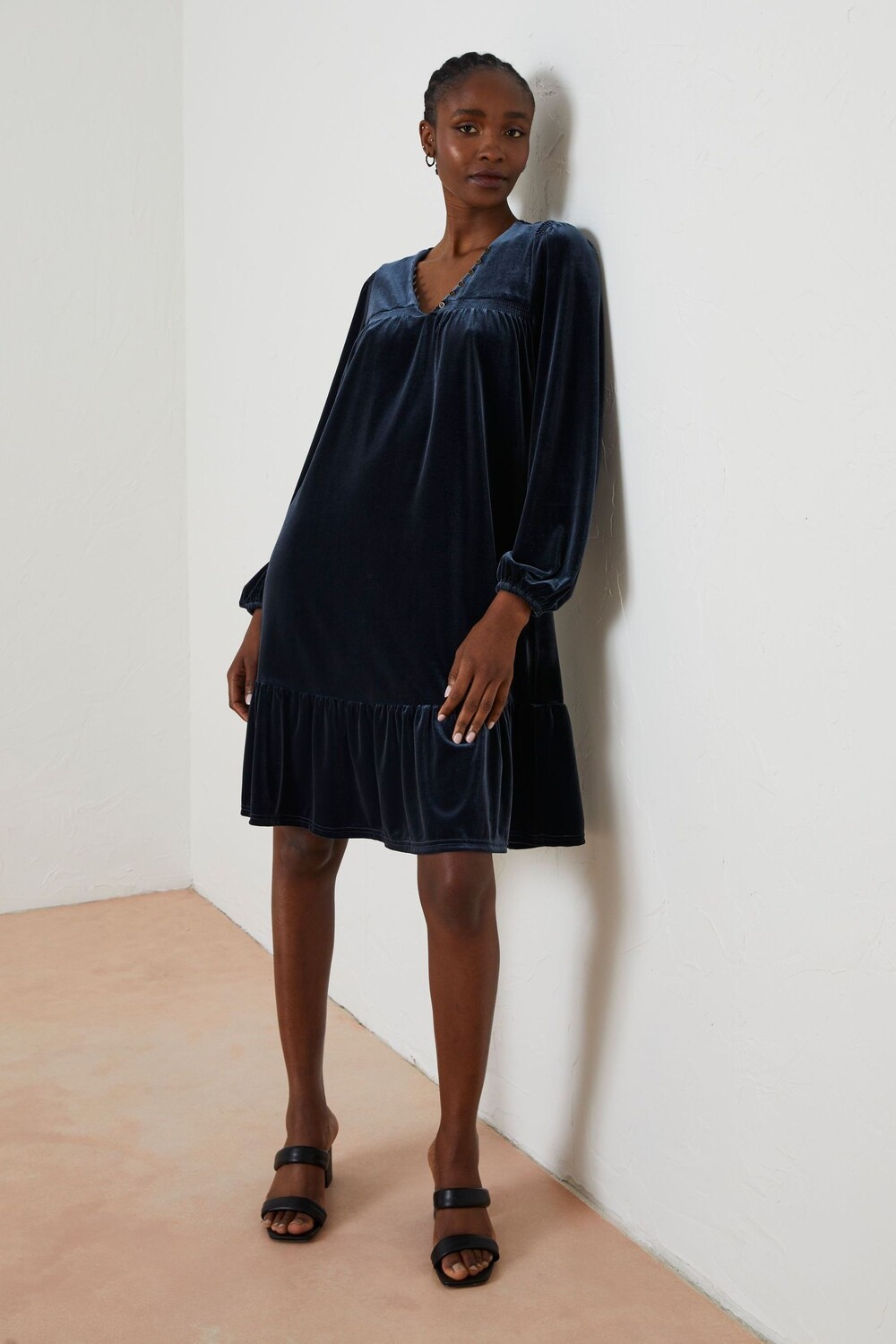 Бархатное свободное платье из тополя Fatface Fat Face, синий
Бархатное свободное платье из тополя Fatface Fat Face, синий