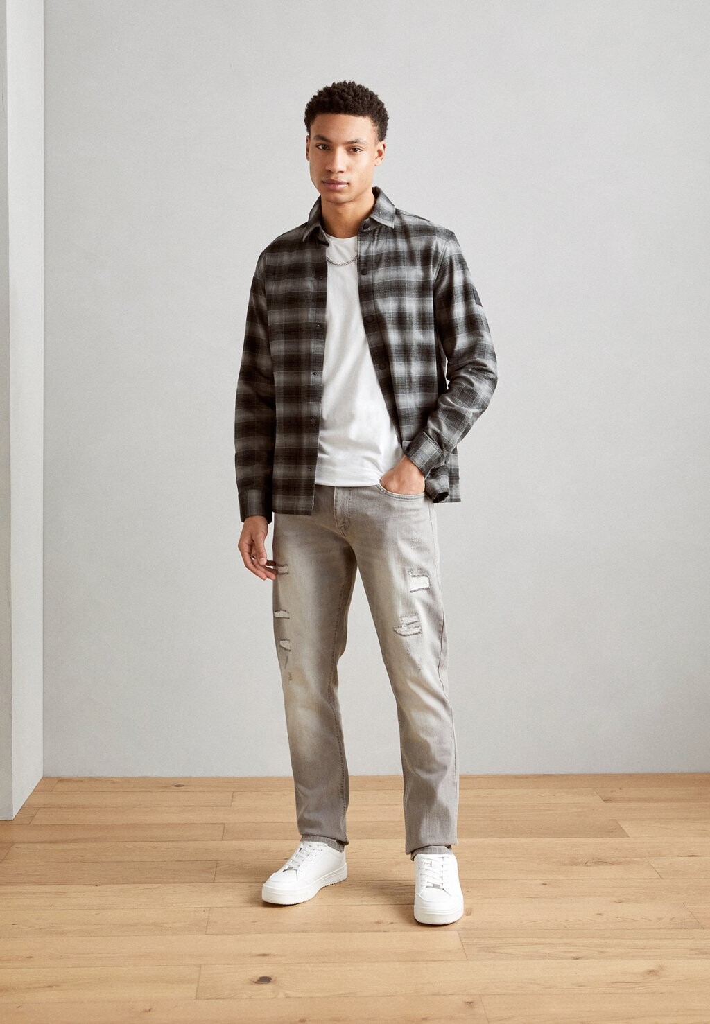 Джинсы морковного фасона INDICODE JEANS, светло-серые
Джинсы морковного фасона INDICODE JEANS, светло-серые