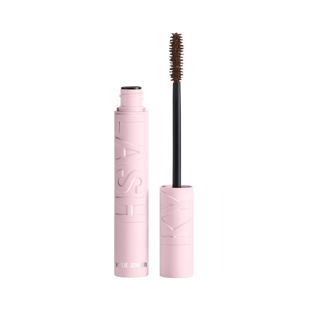 Тушь для ресниц kylash volume mascara Kylie Cosmetics, brown, объем 12 мл.
Тушь для ресниц kylash volume mascara Kylie Cosmetics, brown, объем 12 мл.