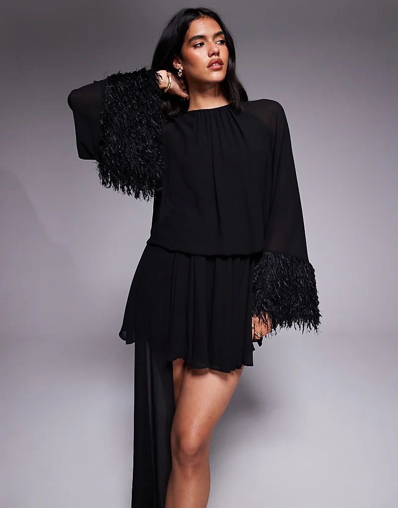 Мини-платье Jaded Rose с драпировкой и искусственным мехом на манжетах, черное
Мини-платье Jaded Rose с драпировкой и искусственным мехом на манжетах, черное