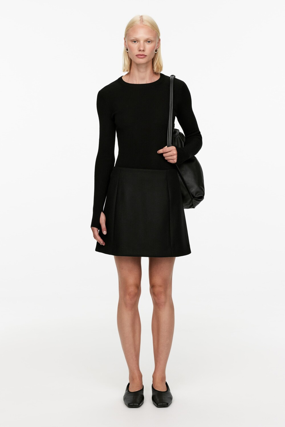 Шерстяная мини-юбка Arket, черный
Шерстяная мини-юбка Arket, черный