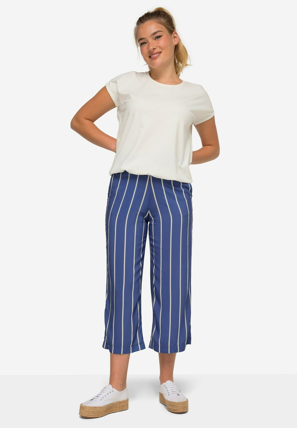 Брюки GERADES BEIN TEILELASTISCHER BUND LAURASØN, синий
Брюки GERADES BEIN TEILELASTISCHER BUND LAURASØN, синий