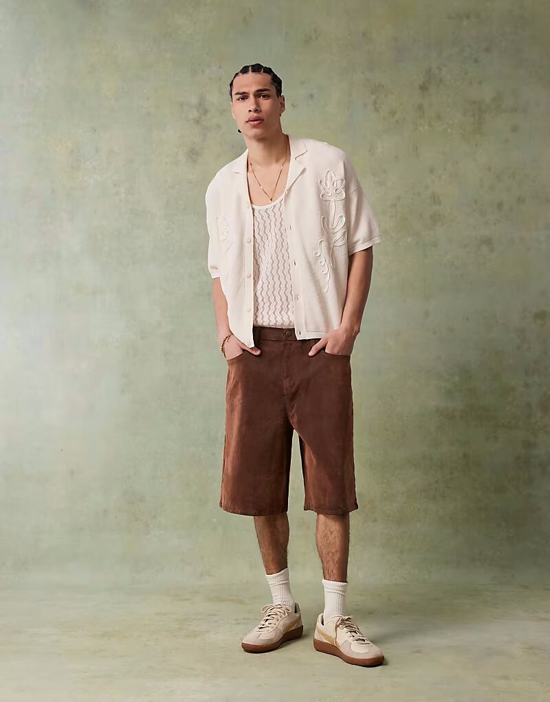 ASOS DESIGN свободная трикотажная рубашка-поло на пуговицах с цветочной вышивкой цвета экрю
ASOS DESIGN свободная трикотажная рубашка-поло на пуговицах с цветочной вышивкой цвета экрю