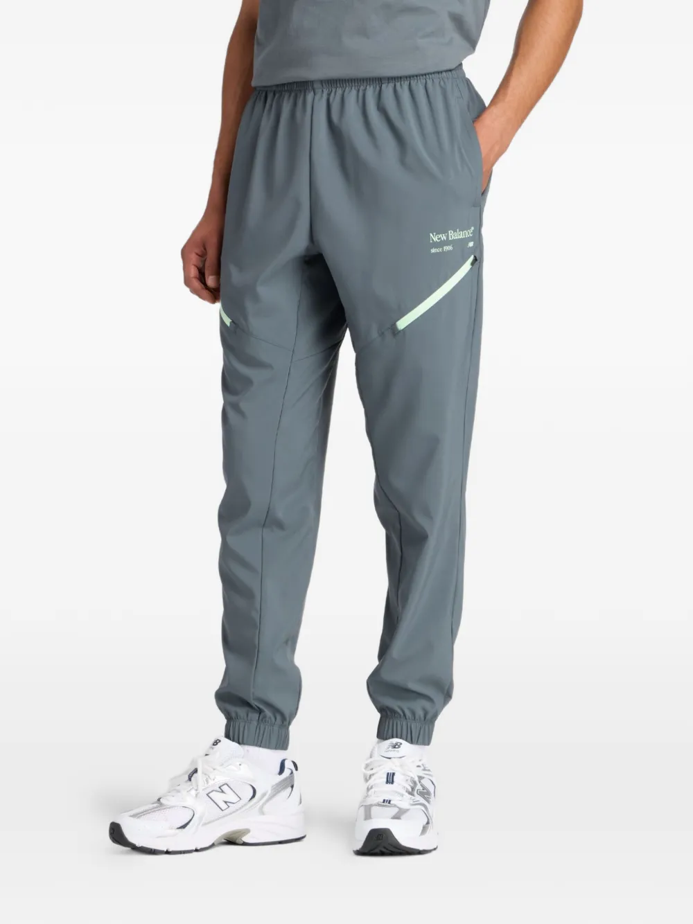 Джоггеры с логотипом New Balance, серый
Джоггеры с логотипом New Balance, серый