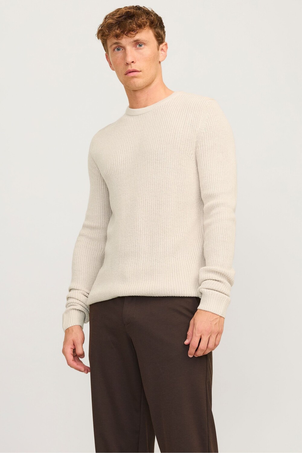 Вязаный джемпер с круглым вырезом в рубчик Jack & Jones, серый
Вязаный джемпер с круглым вырезом в рубчик Jack & Jones, серый