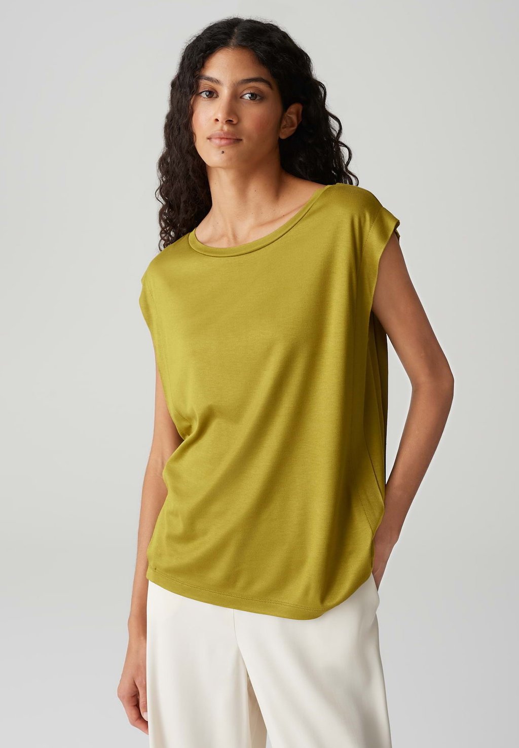 Базовая футболка REGULAR FIT OPUS, зеленый
Базовая футболка REGULAR FIT OPUS, зеленый