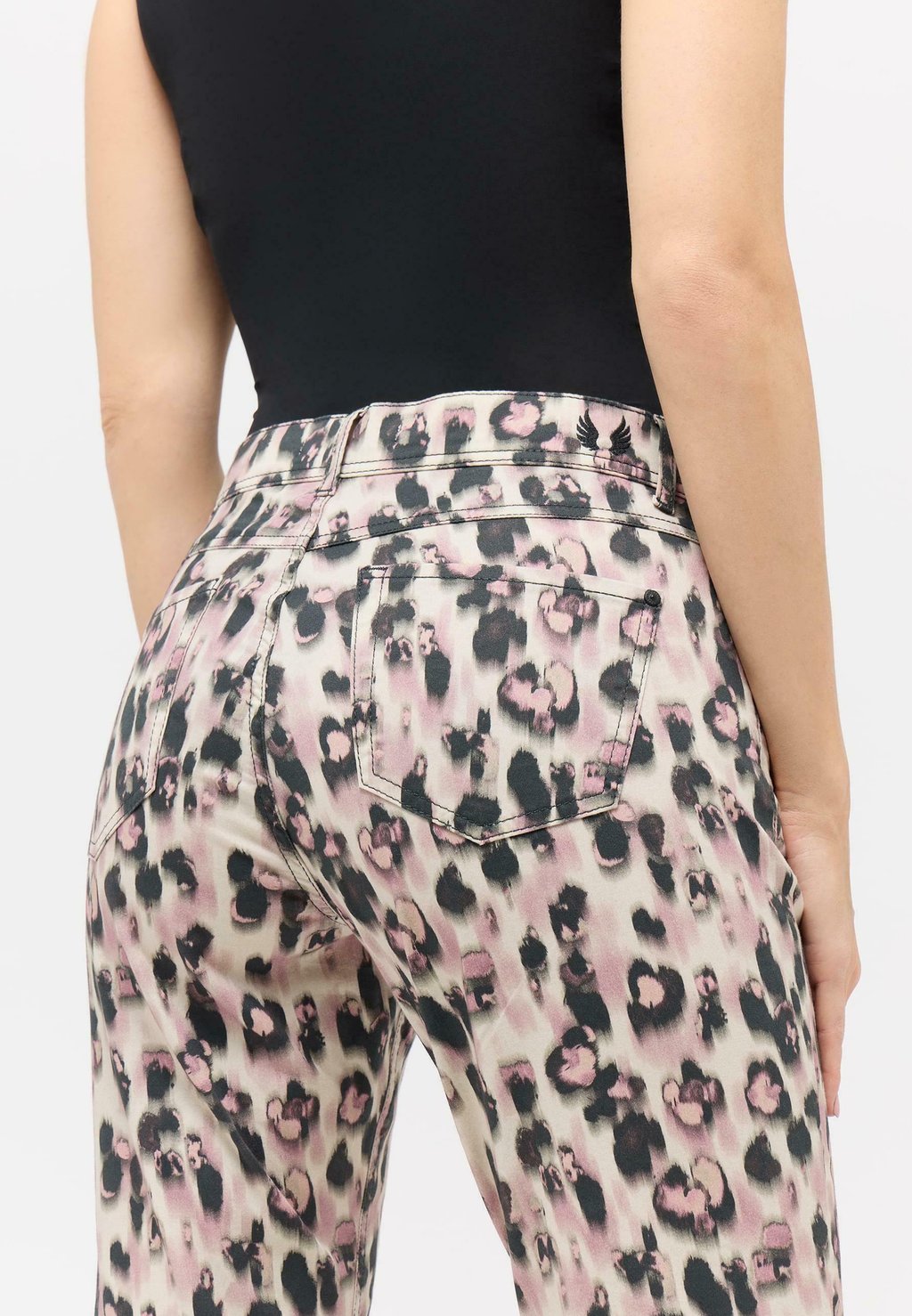 Джинсы облегающего кроя ORNELLA Angels, цвет Antique Rose
Джинсы облегающего кроя ORNELLA Angels, цвет Antique Rose