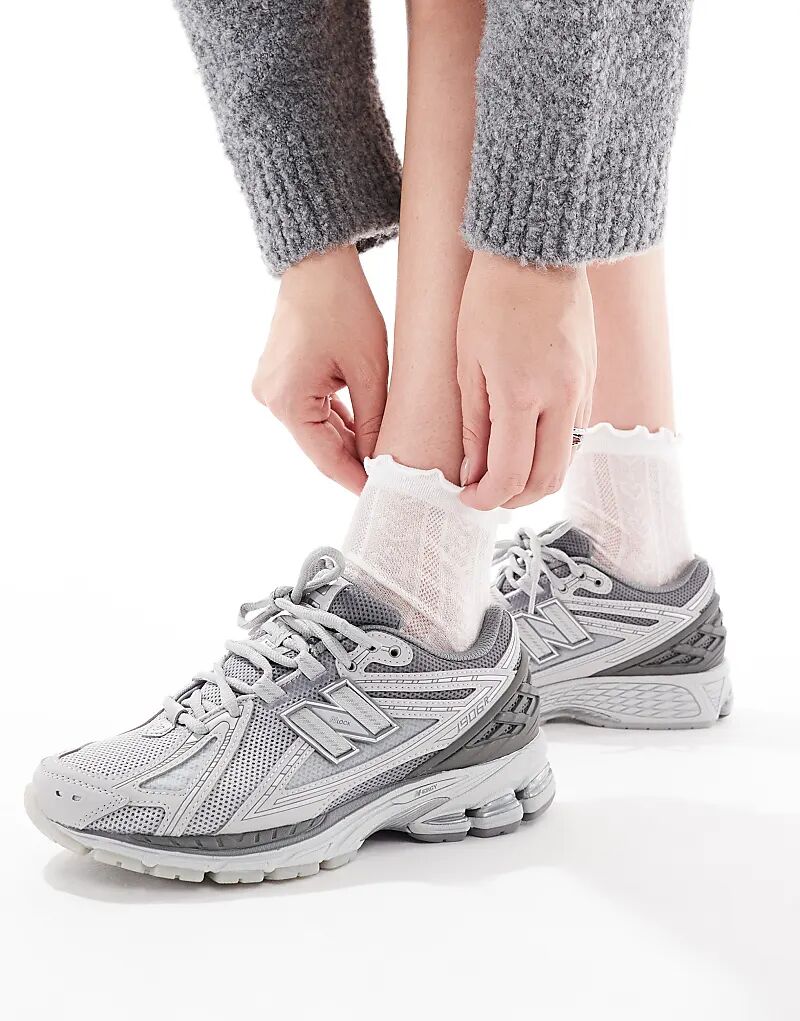 Кроссовки CNY 1906 серого цвета New Balance
Кроссовки CNY 1906 серого цвета New Balance