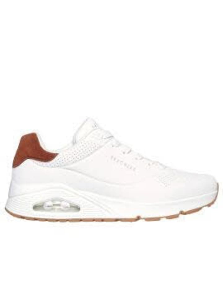 Кроссовки белые Skechers
Кроссовки белые Skechers