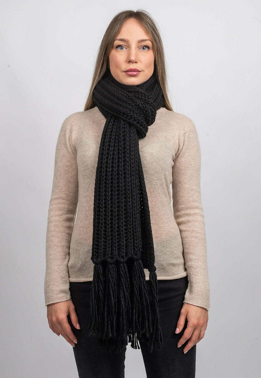 Шарф Dalle Piane Cashmere inglese con frange, Nero/Black
Шарф Dalle Piane Cashmere inglese con frange, Nero/Black