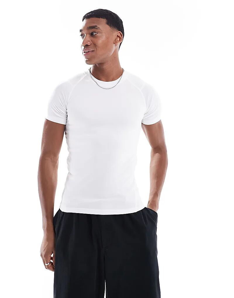 Облегающая футболка белого цвета Bershka
Облегающая футболка белого цвета Bershka