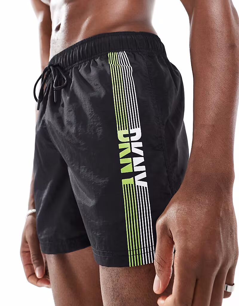 Шорты для плавания DKNY Paradise черного цвета
Шорты для плавания DKNY Paradise черного цвета