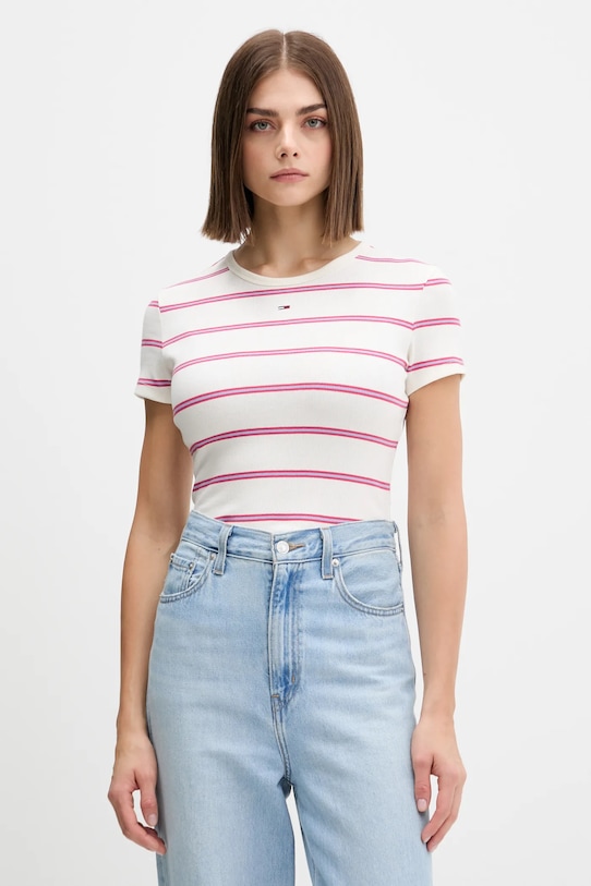 Футболка Tommy Jeans, бежевый
Футболка Tommy Jeans, бежевый