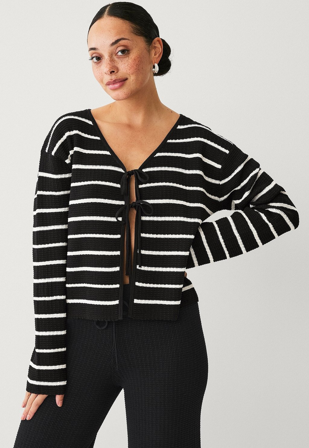 Кардиган Ellos Collection, черный
Кардиган Ellos Collection, черный