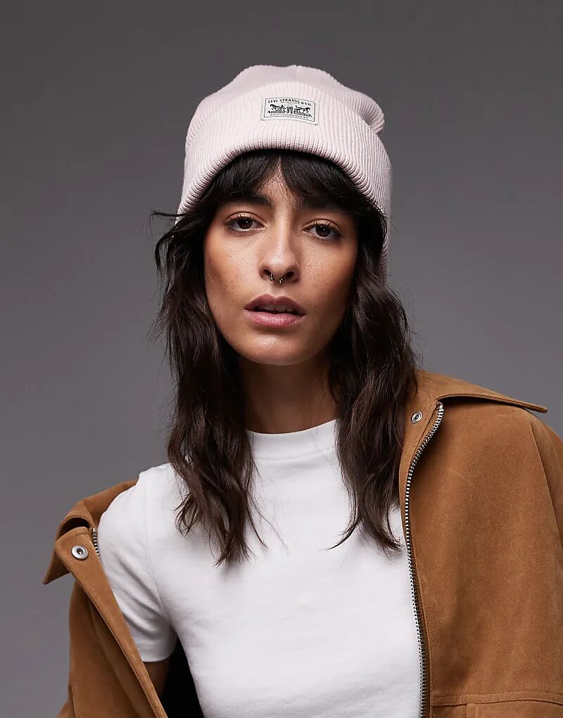 Вязаная шапочка-бини с логотипом Levi's, розового цвета
Вязаная шапочка-бини с логотипом Levi's, розового цвета