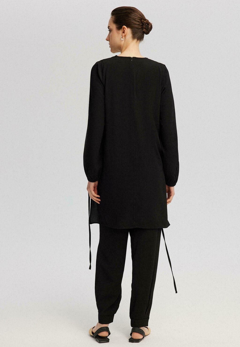 Комплект TEXTURED RELAX FIT SET Touché Privé, черный
Комплект TEXTURED RELAX FIT SET Touché Privé, черный