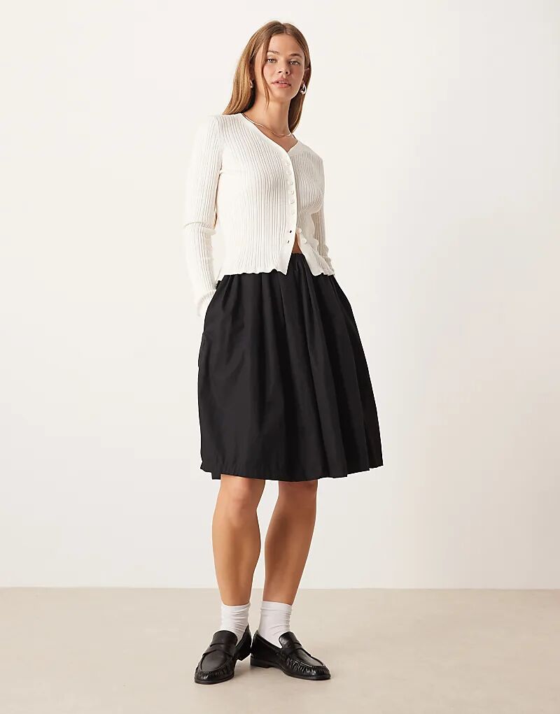 Удлиненная юбка Motel Murphy черного цвета
Удлиненная юбка Motel Murphy черного цвета